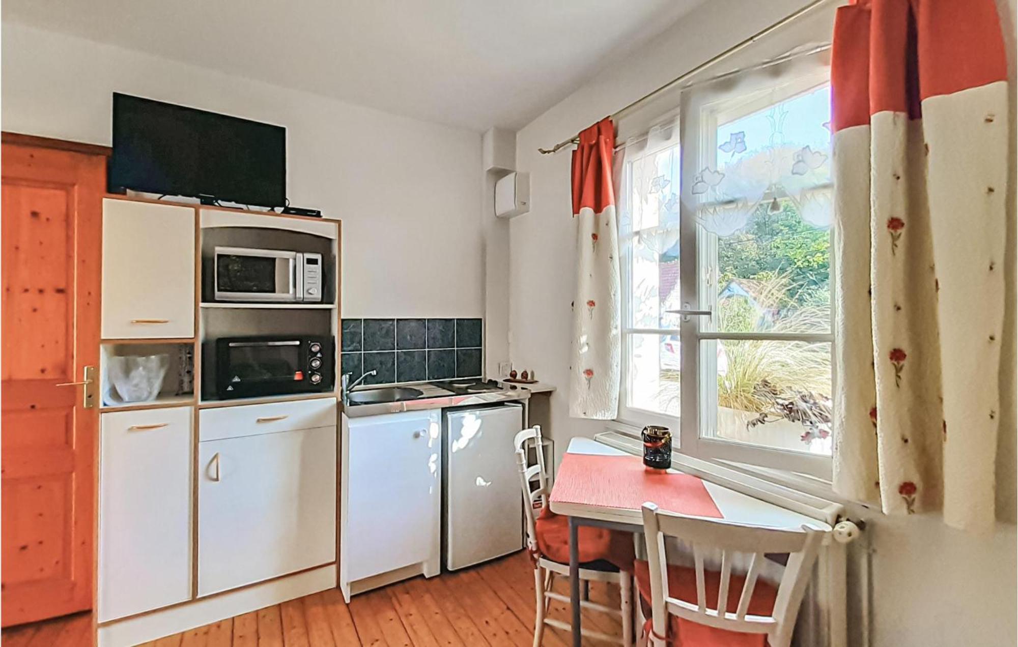 Gorgeous Apartment In Alette With Kitchenette Exterior foto